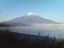 ようやく顔をだした富士山