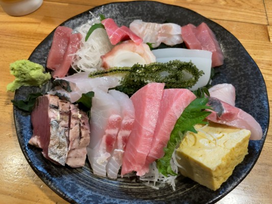 [ひとし本店] 刺身の盛り合わせの質と量が素晴らしい石垣島の居酒屋 ゴルフバカの気まぐれブログゴルフバカの気まぐれブログ